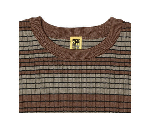 SHORT SLEEVED KNIT TOP